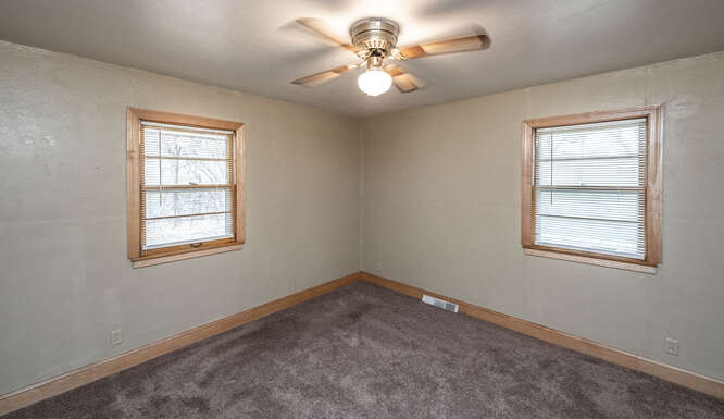 9175 Courthouse Blvd Inver-small-026-022-Bedroom 1-666x386-72dpi